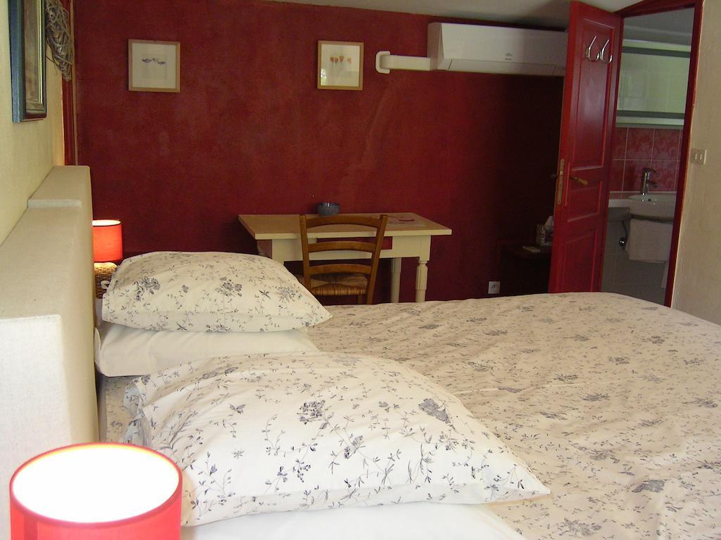 Mas La Provence Bed and Breakfast LʼIsle-sur-la-Sorgue Δωμάτιο φωτογραφία