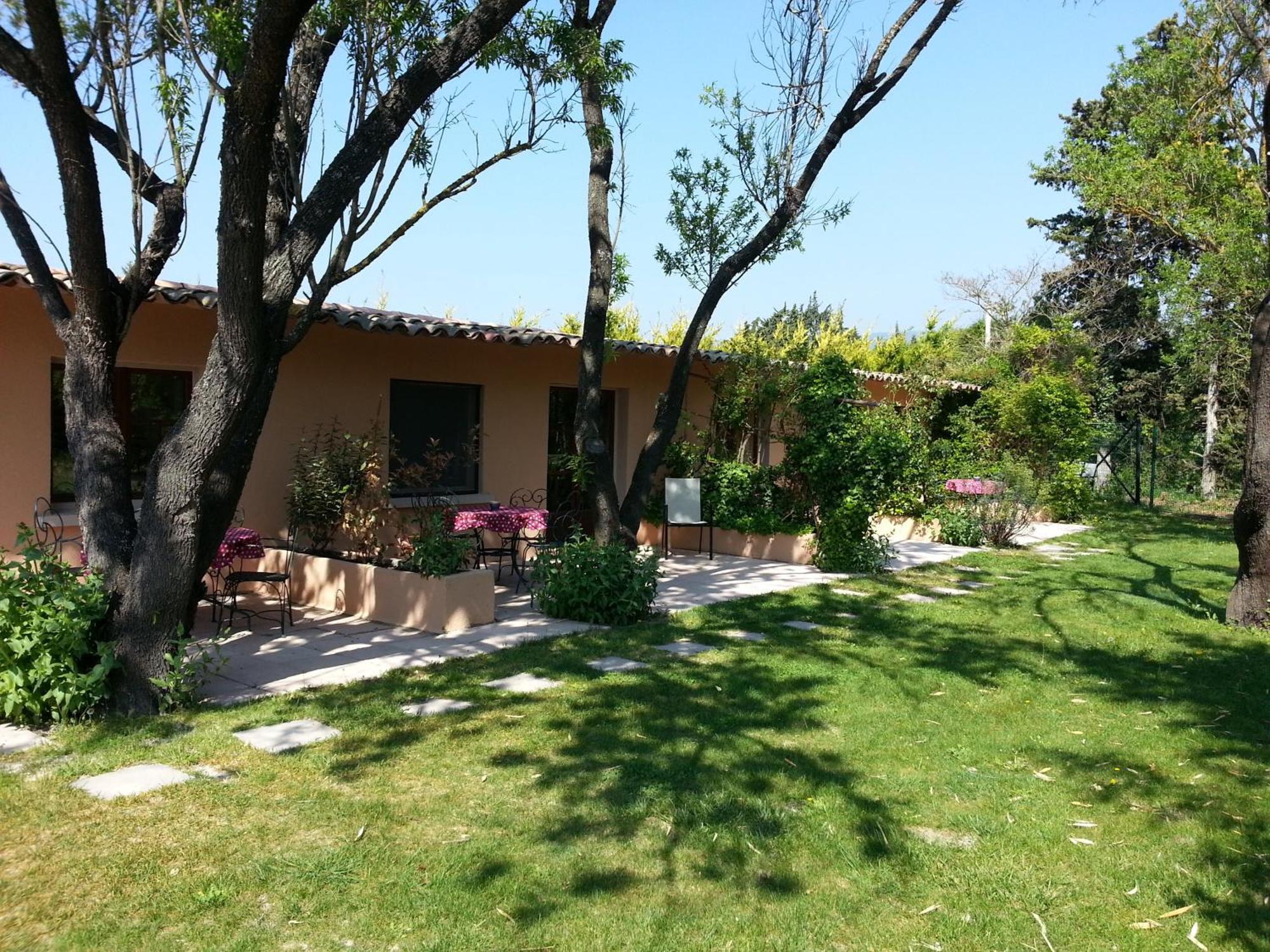 Mas La Provence Bed and Breakfast LʼIsle-sur-la-Sorgue Εξωτερικό φωτογραφία